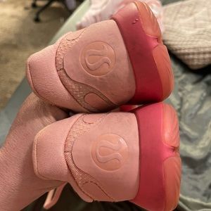 lululemon strongfeel shoes size 9